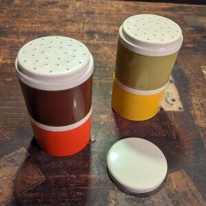 Vintage Tupperware Shaker Spice Tower 4pc Containers Harvest Storage 1308-24
